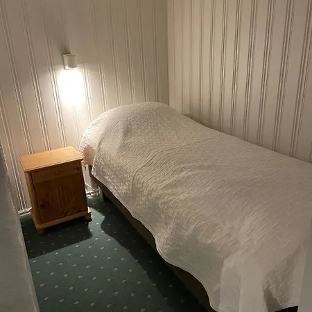 Sokkelleilighet Med 3 Soverom 아파트 몰데